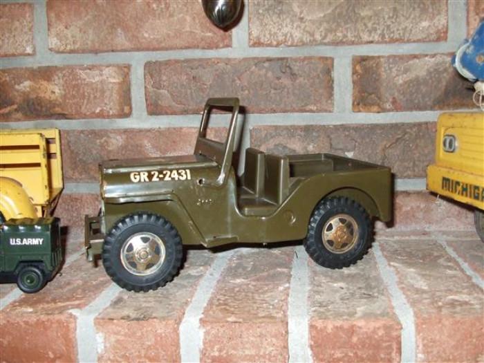 vintage Tonka army jeep