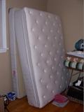 Full Size Pillow Top Mattress and Box Spring (Clean)