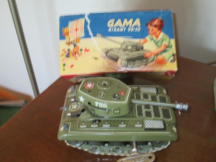 Gama (West German) wind up tank