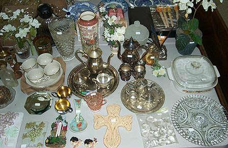 Assorted glass and metalware