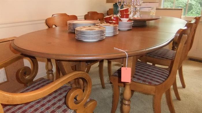 Heavy Pine DR Table and 6 Chairs, Seats 10 w/ Leaves In, Pads Included!