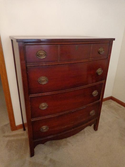 1930's chest of drawers