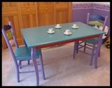 childrens table and chairs