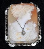 14k antique cameo pendant/pin with diamond