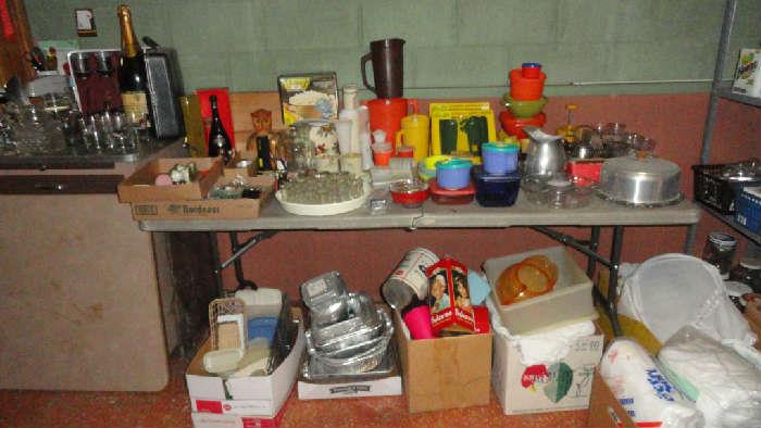 pots & pans, vintage Tupperware, barware, Paper products, 