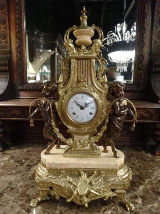 GILT BRONZE AND MARBLE MANTLE CLOCK