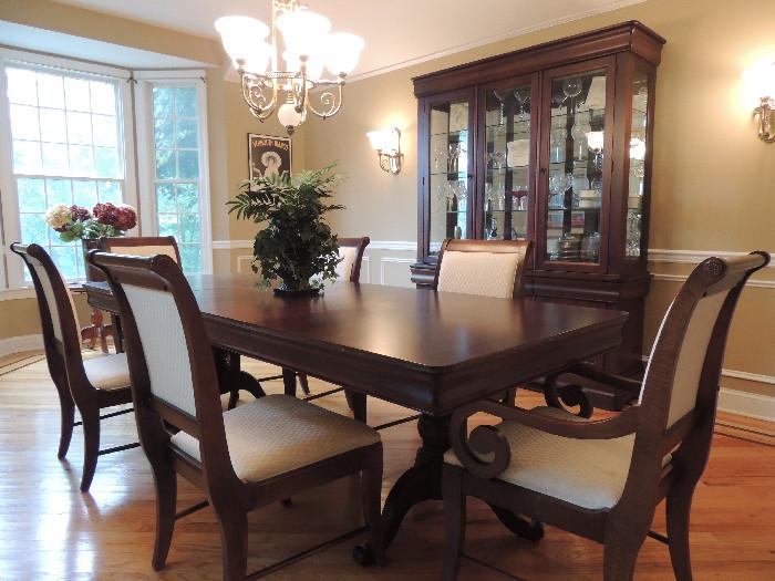 Broyhill dining room set-table, 6 chairs, china closet.