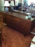 Broyhill Sculptra Buffet -Mid-Century Modern - Mint Condition