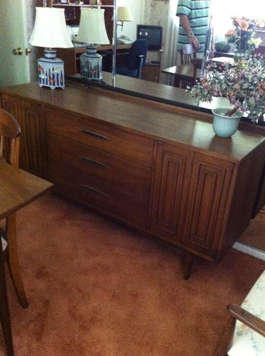 Broyhill Sculptra Buffet -Mid-Century Modern - Mint Condition