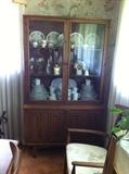 Broyhill Sculptra China Cabinet - Mid-Century Modern - Mint Condition