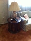 Brandt - Livingroom side table and coffee tables - Mint Condition