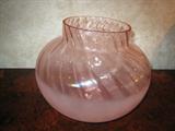 A-25 Mikasa - CENTERPIECE BOWL- "Wavyedge Peach Satinglass" (11diax11h)