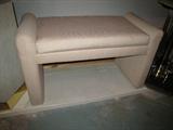BEDRM UPHOL BENCH-mauve texture (37wx17dx21h)