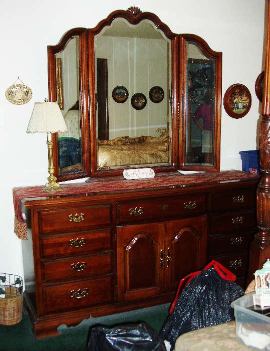 hardwood ladies dresser with tri-fold mirror