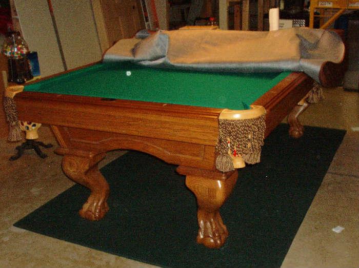 8' pool table and accesories