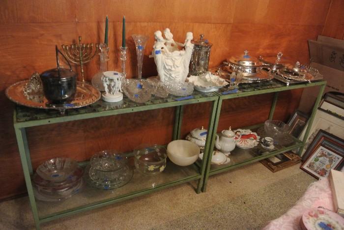 Assorted Glassware & Decorative Accessories