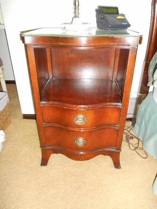 Drexel night stands(1 of 2)