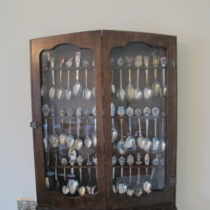 LARGE COLLECTION OF COLLECTOR SPOONS SOME STERLING