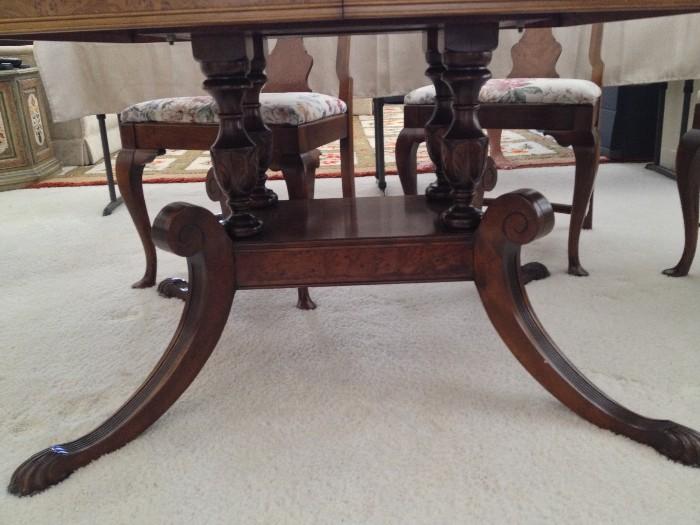 Vintage Drop Leaf Burl Wood Accents Dining Table w 2 Additional Leaves and 6 Chairs 