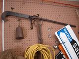 VINTAGE SCALE FOR WEIGHING COTTON