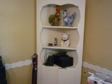 2 Corner cabinets