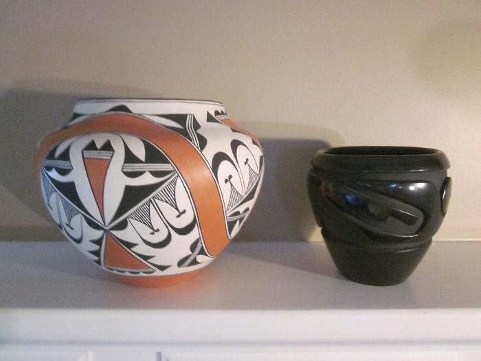 Acoma pottery signed by Native American F Aragon, Native American Pueblo pottery vase signed by Stella Chavarria