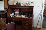 roll to computer desk with misc vintage office items 