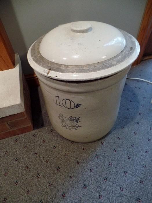 10 gallon western stoneware crock with lid