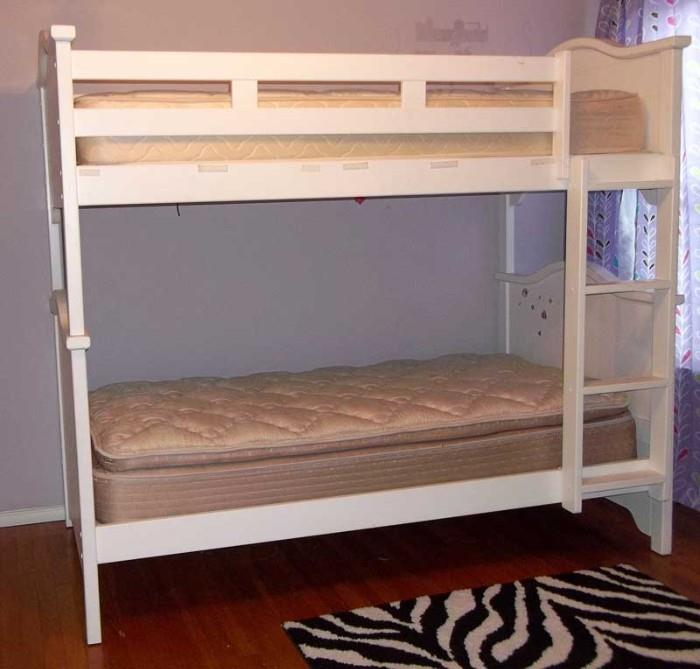 WHITE PAINTED WOOD CHILDS BUNK BEDS, WITH MATTRESSES