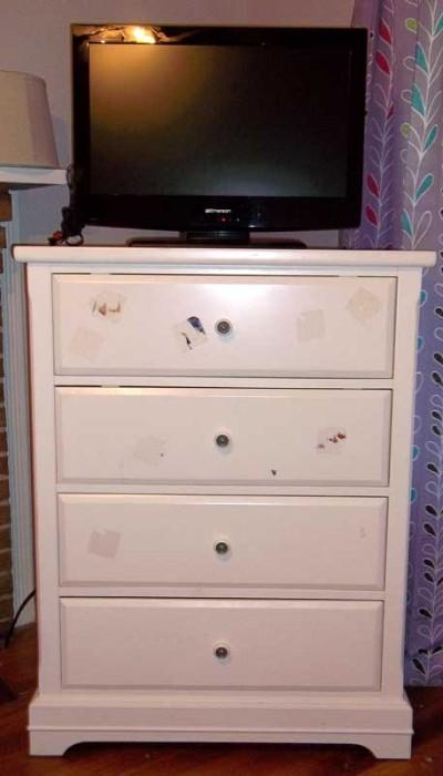 WHITE PAINTED WOOD CHEST OF DRAWERS ~ EMERSON FLAT SCREEN TELEVISION