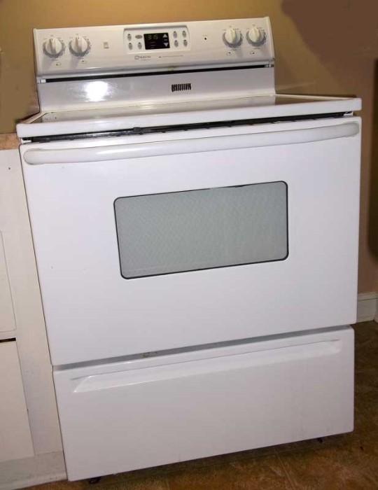 MAYTAG ELECTRIC RANGE WITH GLASS COOKTOP