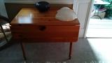 Very nice drop-leaf, pine breakfast table