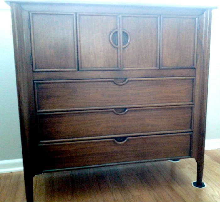 Large dresser: top doors open to large compartments plus 3 large drawers