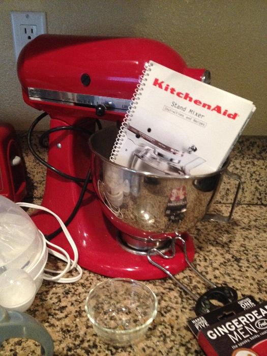 Like New KitchenAid Mixer