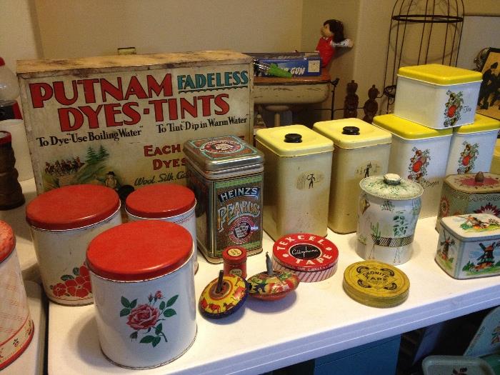 Lots of Vintage Tin, Canisters, Advertising Pieces, etc.
