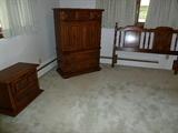 Broyhill bedroom suite.l