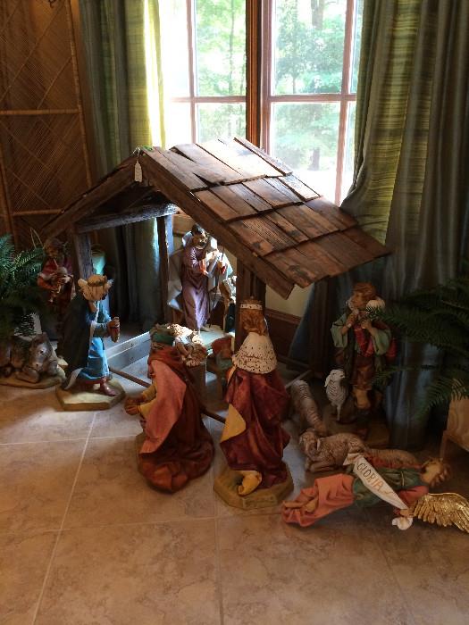       Outstanding oversized Italian Fontanini nativity