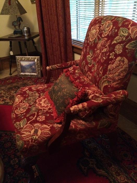                            Red/gold arm chair