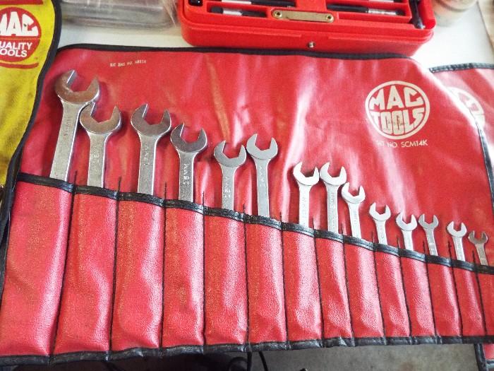 MAC wrench set