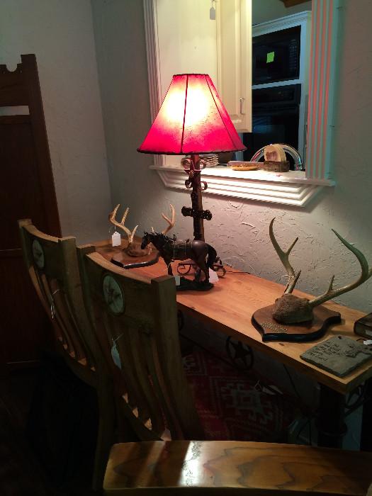     Texas sofa table; 2 Texas chairs; lamp; mounts