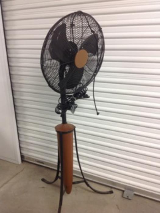                           Extra nice fan on stand