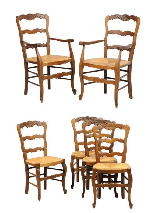 LOT 93: AN ASSEMBLED SET OF SIX FRENCH PROVINCIAL STYLE SIDE CHAIRS