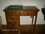 Petite Single Pedestal Knee-hole Desk