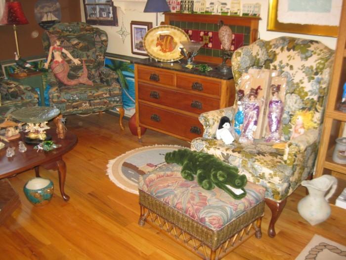 WINGBACK CHAIRS & ANTIQUE WASHSTAND