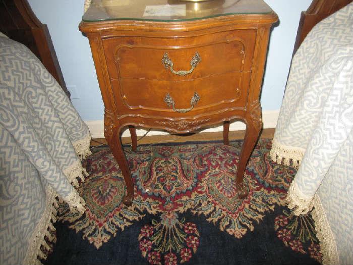 Antique bedroom set: Two dressers, two twin beds and nightstand
