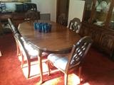DINING ROOM TABLE LIKE NEW