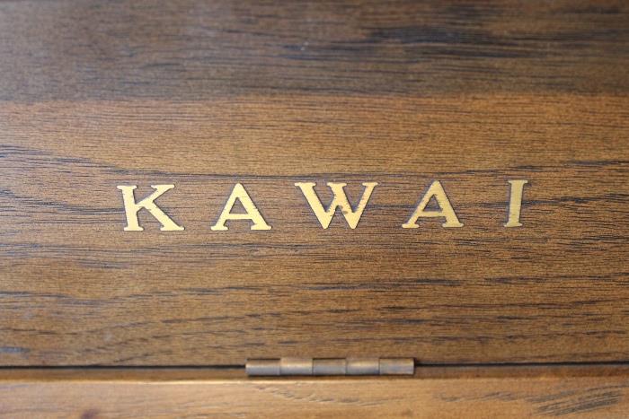 A54 #9 Kawai 44” Circa 1970’s Dark Oak Console Piano *small chips* #802-M Condition of 7/8