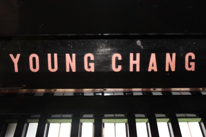 A54 #11 Young Chang 48” Model U121 Black Hi Gloss 1970’s Studio Upright Piano *small chips* #800388 Condition of 7/8