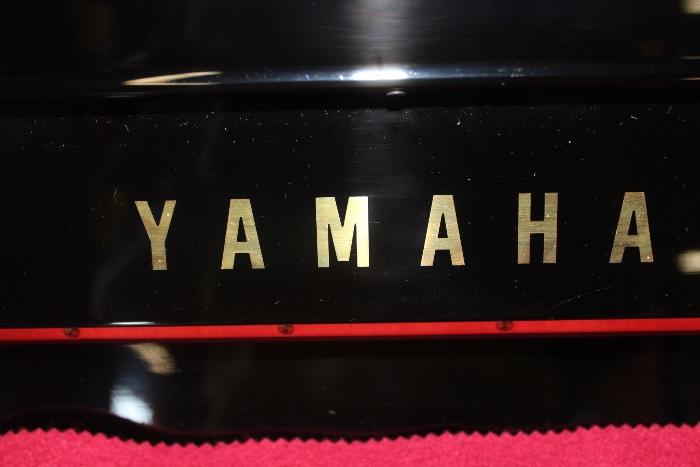 A54 #12 Yamaha 44”Model M1E 1991 Black Hi Gloss Console Piano #T156095 Condition of 8/9