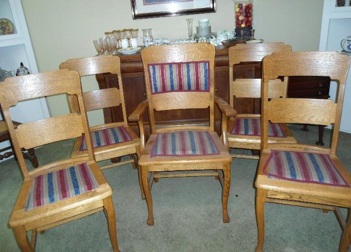 Beautiful Antique 5 Oak Dining Chairs...